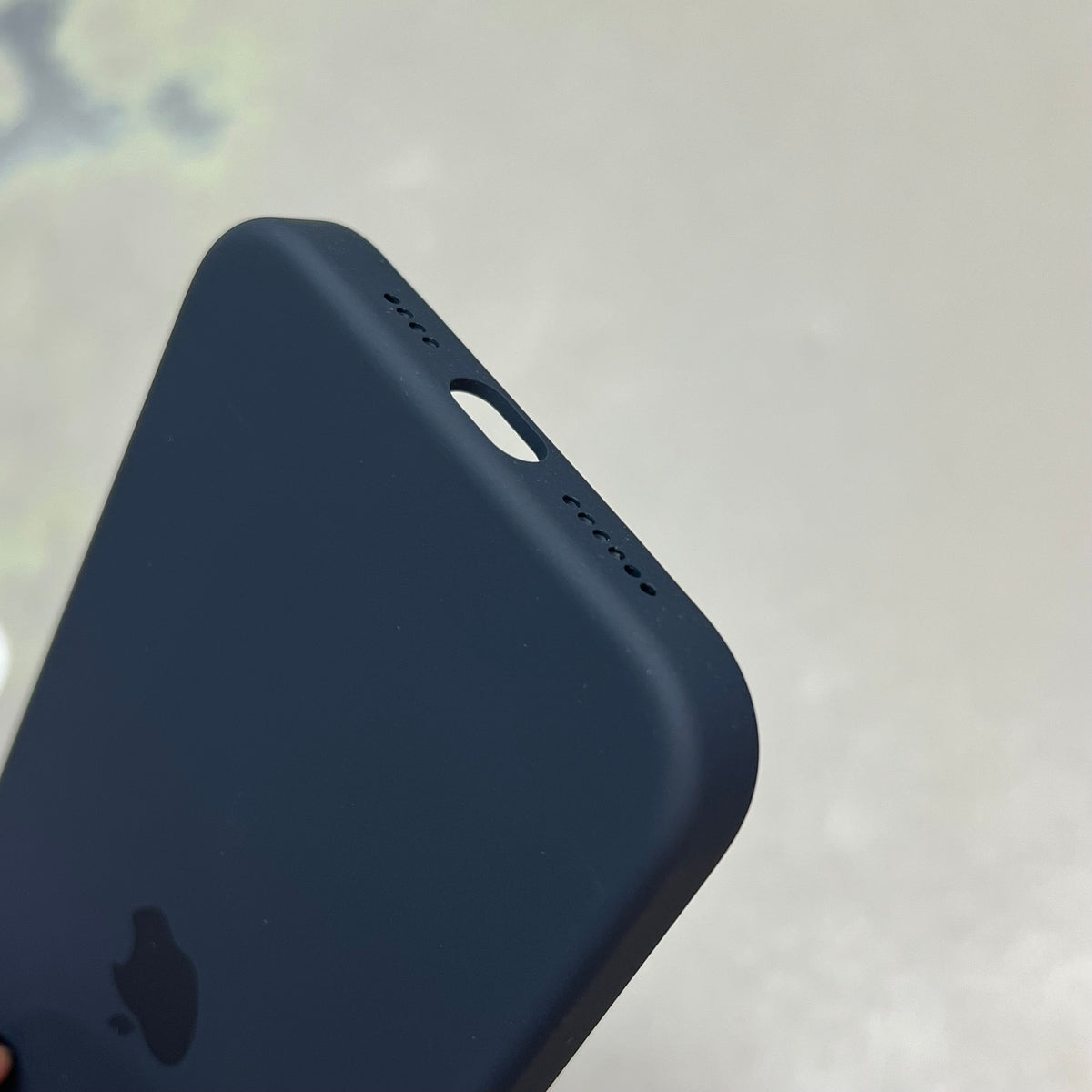 Apple iPhone 14 Plus Silicone MagSafe Case — Midnight (Return)
