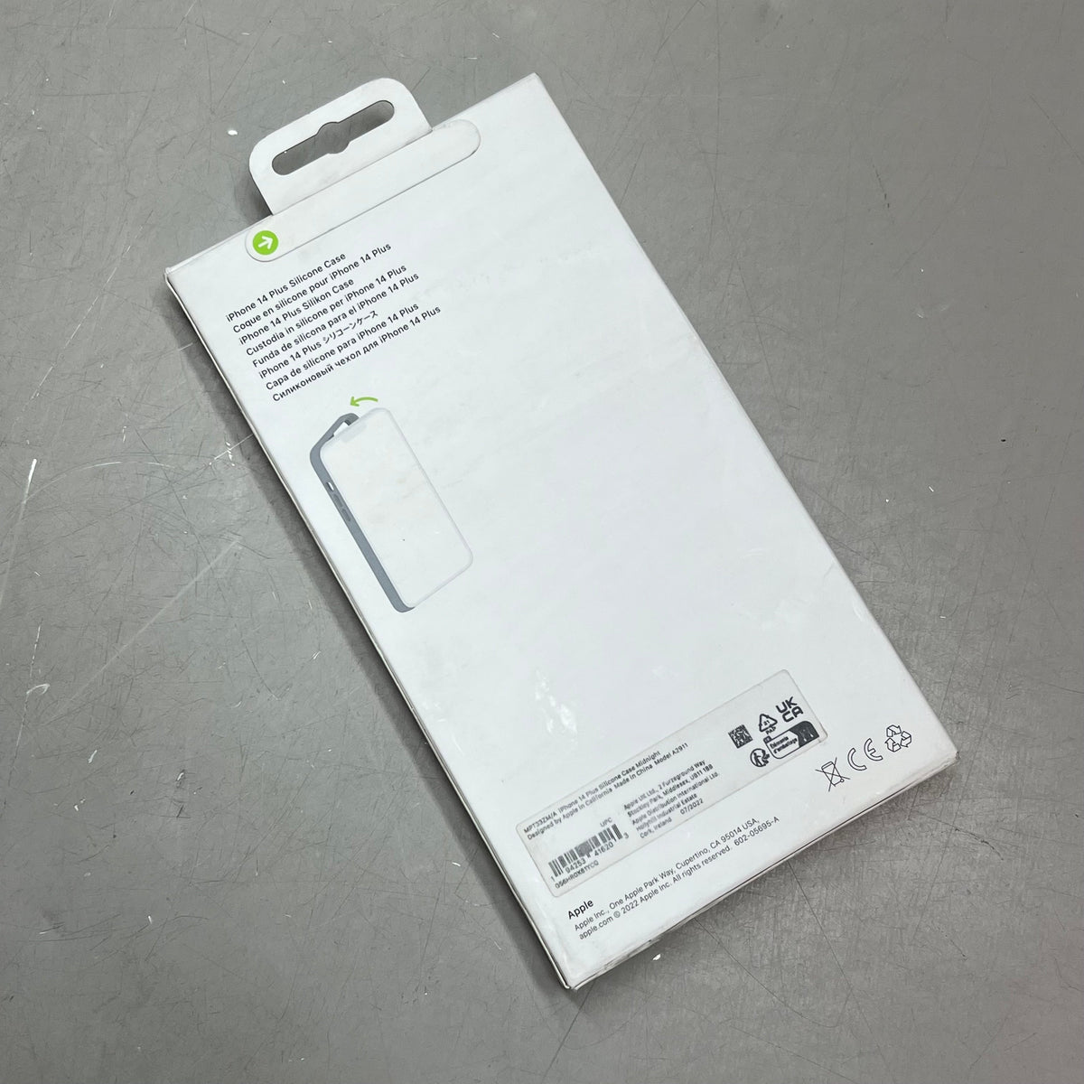 Apple iPhone 14 Plus Silicone MagSafe Case — Midnight (Return)